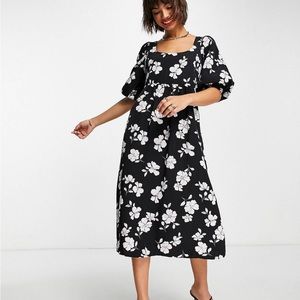 Black Floral Scoop Neck Lace up back midaxi dress